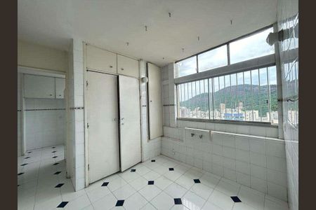 Apartamento à venda com 242m², 4 quartos e 2 vagas