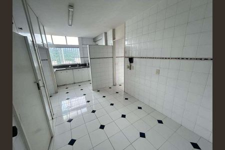 Apartamento à venda com 242m², 4 quartos e 2 vagas