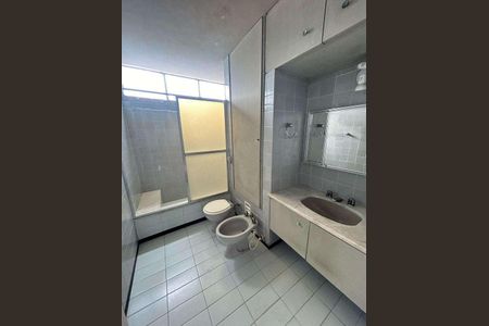 Apartamento à venda com 242m², 4 quartos e 2 vagas