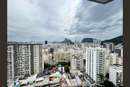 Apartamento à venda com 242m², 4 quartos e 2 vagas