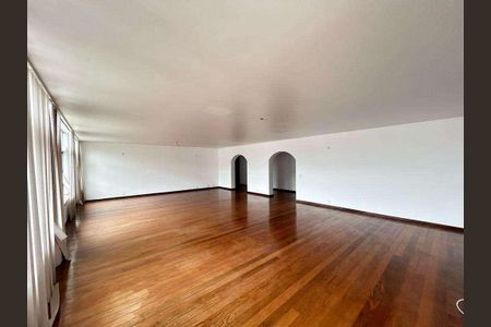Apartamento à venda com 242m², 4 quartos e 2 vagas