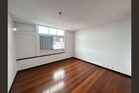 Apartamento à venda com 242m², 4 quartos e 2 vagas