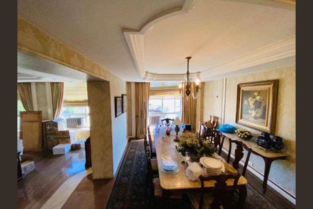 Apartamento à venda com 263m², 4 quartos e 2 vagas