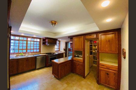 Apartamento à venda com 263m², 4 quartos e 2 vagas