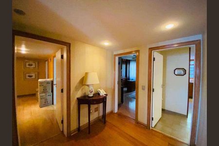 Apartamento à venda com 263m², 4 quartos e 2 vagas