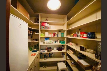 Apartamento à venda com 263m², 4 quartos e 2 vagas