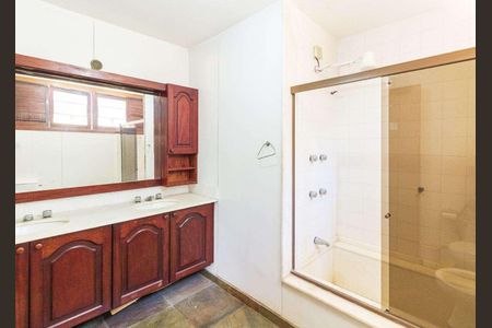 Casa à venda com 629m², 6 quartos e 5 vagas