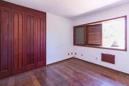 Casa à venda com 629m², 6 quartos e 5 vagas