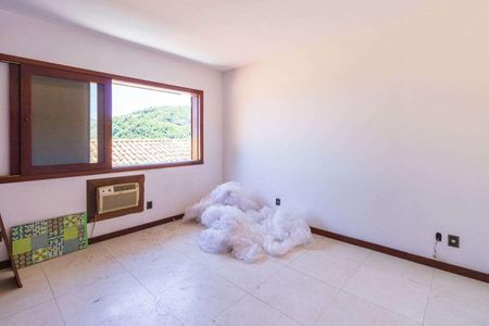 Casa à venda com 629m², 6 quartos e 5 vagas