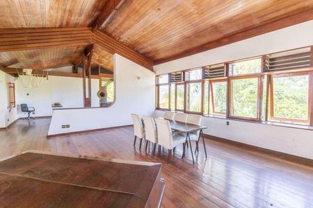 Casa à venda com 629m², 6 quartos e 5 vagas