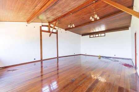 Casa à venda com 629m², 6 quartos e 5 vagas