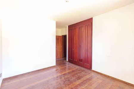 Casa à venda com 629m², 6 quartos e 5 vagas