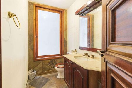 Casa à venda com 629m², 6 quartos e 5 vagas