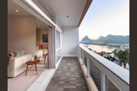 Apartamento à venda com 251m², 4 quartos e 3 vagas