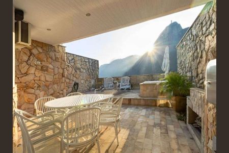 Apartamento à venda com 251m², 4 quartos e 3 vagas