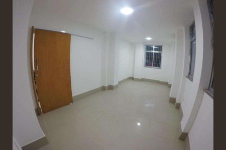 Casa à venda com 392m², 1 quarto e 1 vaga