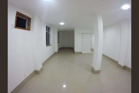 Casa à venda com 392m², 1 quarto e 1 vaga