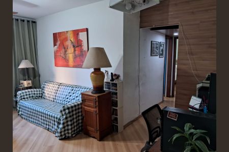 Apartamento à venda com 110m², 2 quartos e 1 vaga Apartamento à venda com 110m², 2 quartos e 1 vagaSala