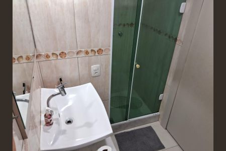 Apartamento à venda com 110m², 2 quartos e 1 vaga Apartamento à venda com 110m², 2 quartos e 1 vagaBanheiro