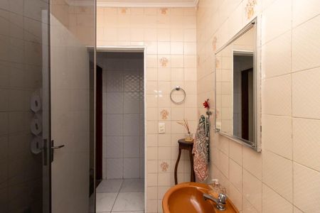 Casa à venda com 247m², 3 quartos e 2 vagas Casa à venda com 247m², 3 quartos e 2 vagasBanheiro 1