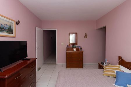 Casa à venda com 247m², 3 quartos e 2 vagas Casa à venda com 247m², 3 quartos e 2 vagasQuarto Suíte