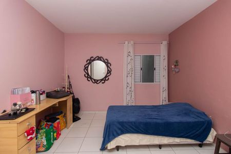 Casa à venda com 247m², 3 quartos e 2 vagas Casa à venda com 247m², 3 quartos e 2 vagasQuarto 2