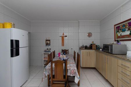 Casa à venda com 247m², 3 quartos e 2 vagas Casa à venda com 247m², 3 quartos e 2 vagasCozinha