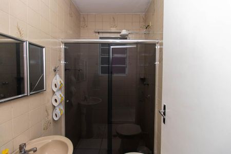 Casa à venda com 247m², 3 quartos e 2 vagas Casa à venda com 247m², 3 quartos e 2 vagasBanheiro 2