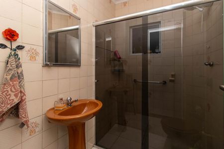 Casa à venda com 247m², 3 quartos e 2 vagas Casa à venda com 247m², 3 quartos e 2 vagasBanheiro 1