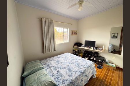 Casa à venda com 220m², 2 quartos e 4 vagasQuarto 2