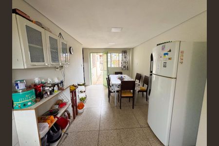 Casa à venda com 220m², 2 quartos e 4 vagasCozinha