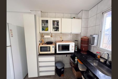 Casa à venda com 220m², 2 quartos e 4 vagasCozinha