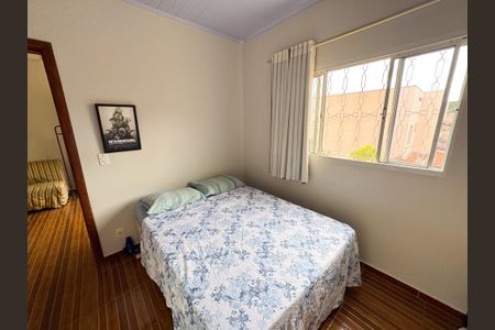 Casa à venda com 220m², 2 quartos e 4 vagasQuarto 2