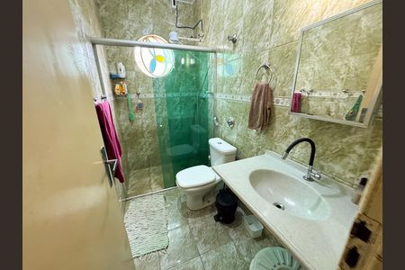 Casa à venda com 220m², 2 quartos e 4 vagasBanheiro 3