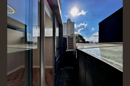 Apartamento à venda com 31m², 1 quarto e sem vaga Apartamento à venda com 31m², 1 quarto e sem vagaSacada