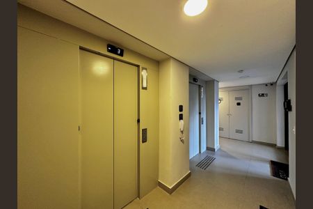 Apartamento à venda com 31m², 1 quarto e sem vaga Apartamento à venda com 31m², 1 quarto e sem vagaHall Apartamento
