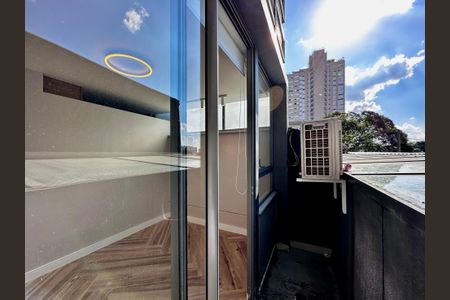 Apartamento à venda com 31m², 1 quarto e sem vaga Apartamento à venda com 31m², 1 quarto e sem vagaSacada