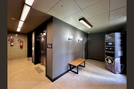 Apartamento à venda com 31m², 1 quarto e sem vaga Apartamento à venda com 31m², 1 quarto e sem vagaHall Social Bloco