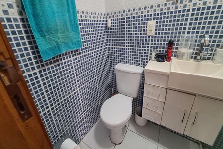 Apartamento à venda com 56m², 2 quartos e 1 vaga Apartamento à venda com 56m², 2 quartos e 1 vagaBanheiro