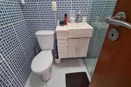 Apartamento à venda com 56m², 2 quartos e 1 vaga Apartamento à venda com 56m², 2 quartos e 1 vagaBanheiro