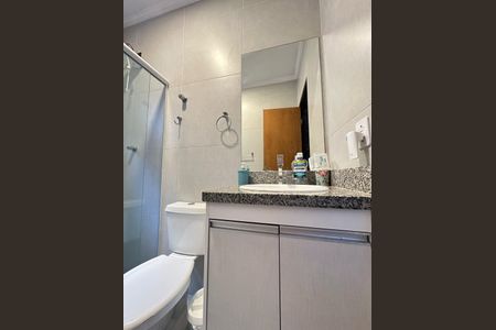 Casa à venda com 125m², 3 quartos e 2 vagas Casa à venda com 125m², 3 quartos e 2 vagasBanheiro 3
