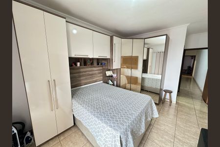Casa à venda com 125m², 3 quartos e 2 vagas Casa à venda com 125m², 3 quartos e 2 vagasQuarto 1