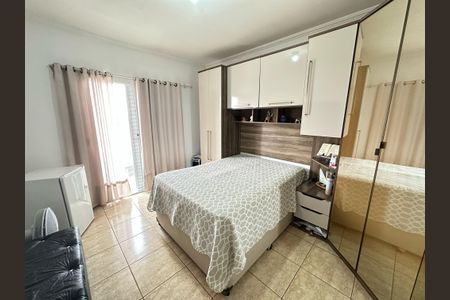 Casa à venda com 125m², 3 quartos e 2 vagas Casa à venda com 125m², 3 quartos e 2 vagasQuarto 1