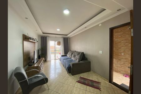 Casa à venda com 125m², 3 quartos e 2 vagas Casa à venda com 125m², 3 quartos e 2 vagasSala