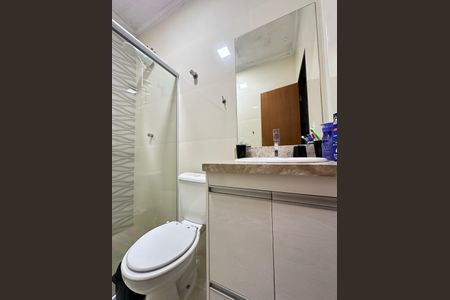 Casa à venda com 125m², 3 quartos e 2 vagas Casa à venda com 125m², 3 quartos e 2 vagasBanheiro 2