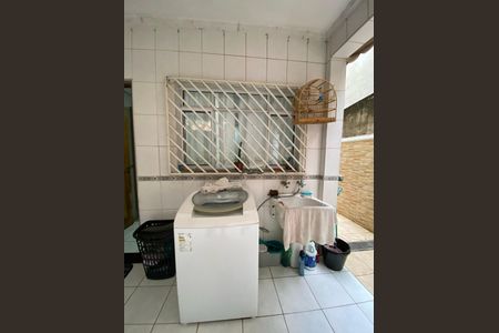 Casa à venda com 125m², 3 quartos e 2 vagas Casa à venda com 125m², 3 quartos e 2 vagasÁrea de Serviço