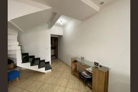 Casa à venda com 125m², 3 quartos e 2 vagas Casa à venda com 125m², 3 quartos e 2 vagasSala