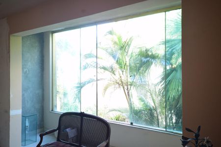 Casa à venda com 1200m², 4 quartos e 3 vagas Casa à venda com 1200m², 4 quartos e 3 vagasSala