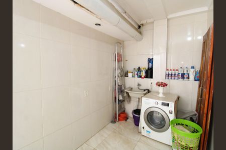 Casa à venda com 140m², 2 quartos e 1 vagaÁrea de Serviço