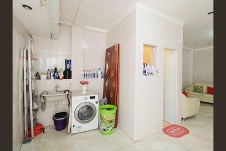 Casa à venda com 140m², 2 quartos e 1 vagaÁrea de Serviço